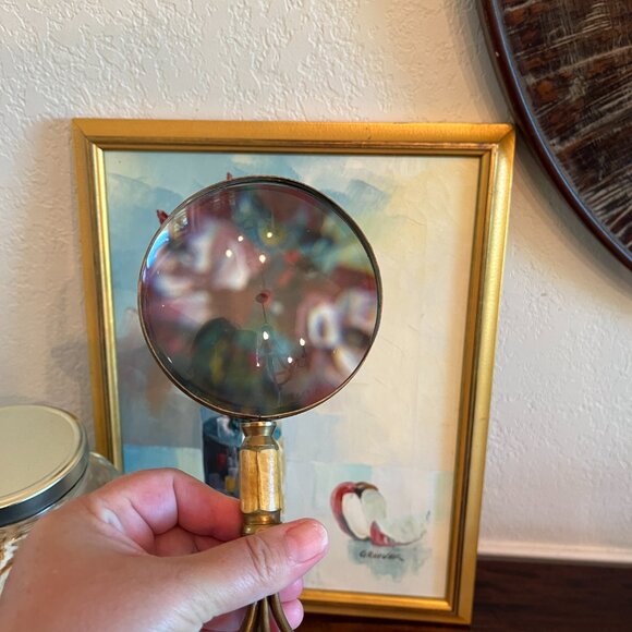 Antique Ornate Brass Art Nouveau Magnifying Glass Shell Inlay Decor Timeless - Picture 5 of 13